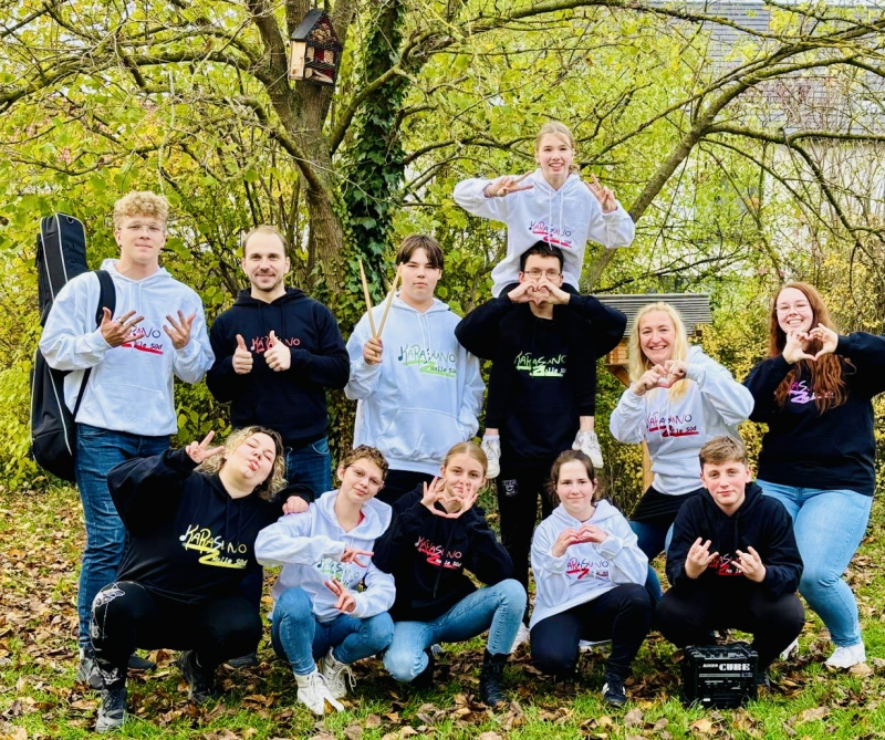 schulbandneu.jpeg schulbandneu.jpeg